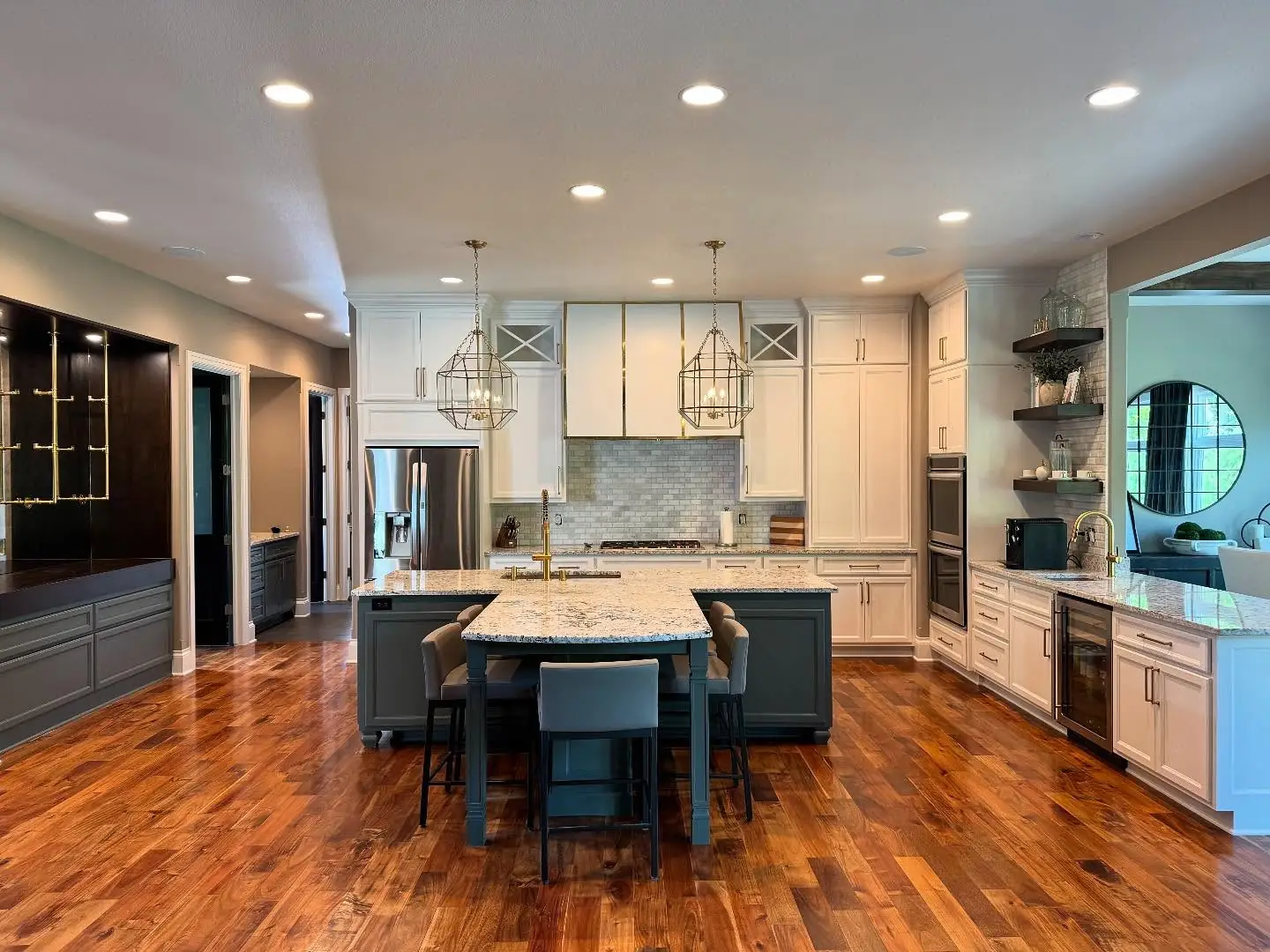 Kitchen island seating beneath pendants